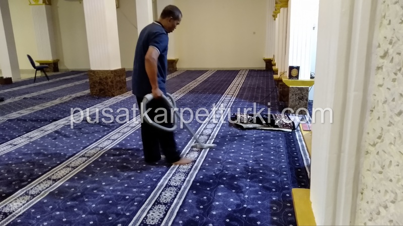 vakuum karpet masjid