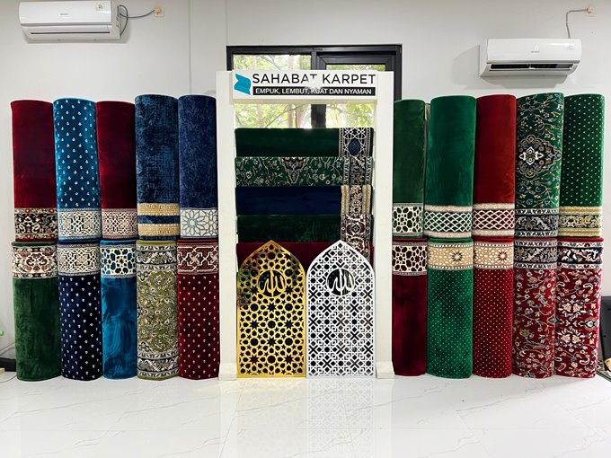 interior-toko-karpet-masjid.jpeg